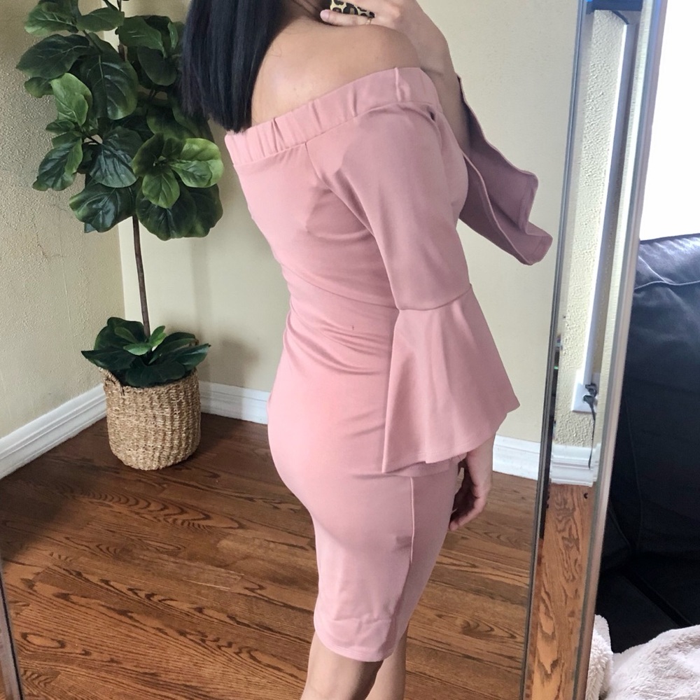 Off the shoulder mauve dress - Picture 3 of 3